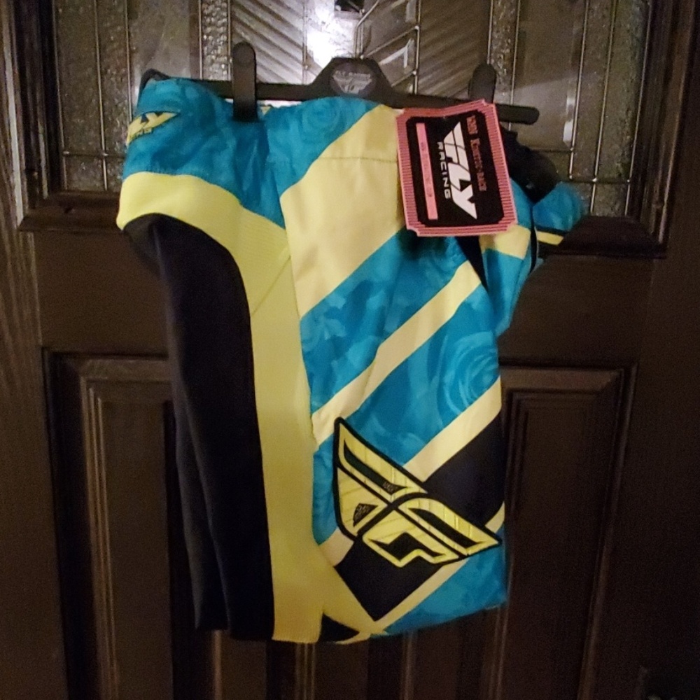 FLY RACING 2016 WOMENS KINETIC RACING SET